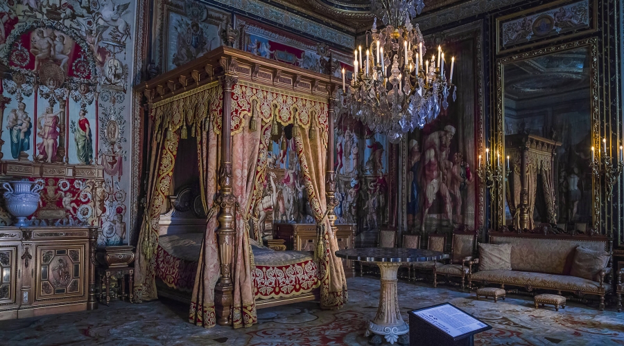 chateau de fontainebleau interior